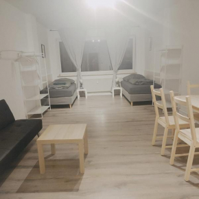 Monteurwohnung Ferienwohnung Business Appartement Grenze Düsseldorf 4 Personen